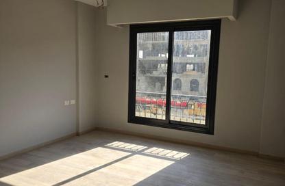 Apartment - 2 Bedrooms - 2 Bathrooms for rent in Village West - Sheikh Zayed Compounds - Sheikh Zayed City - Giza