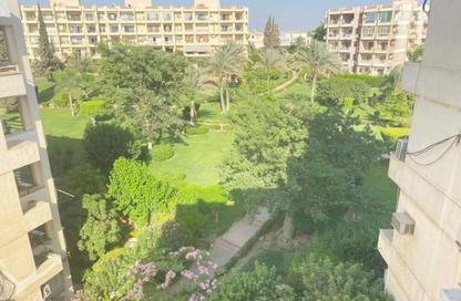 Apartment - 3 Bedrooms - 3 Bathrooms for sale in Zayed 2000 - 4th District - Sheikh Zayed City - Giza