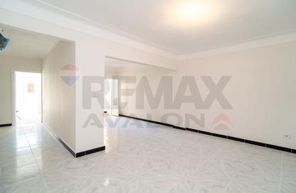Apartment - 2 Bedrooms - 1 Bathroom for sale in Abou Quer Road Gamal Abdel Nasser Road - Janaklees - Hay Sharq - Alexandria Apartment - 2 Bedrooms - 1 Bathroom for sale in Abou Quer Road Gamal Abdel Nasser Road - Janaklees - Hay Sharq - Alexandria