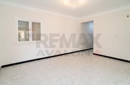 Apartment - 2 Bedrooms - 1 Bathroom for sale in Abou Quer Road   Gamal Abdel Nasser Road - Janaklees - Hay Sharq - Alexandria