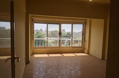 Apartment - 3 Bedrooms - 2 Bathrooms for sale in Mohamed Anis St. - Zamalek - Cairo