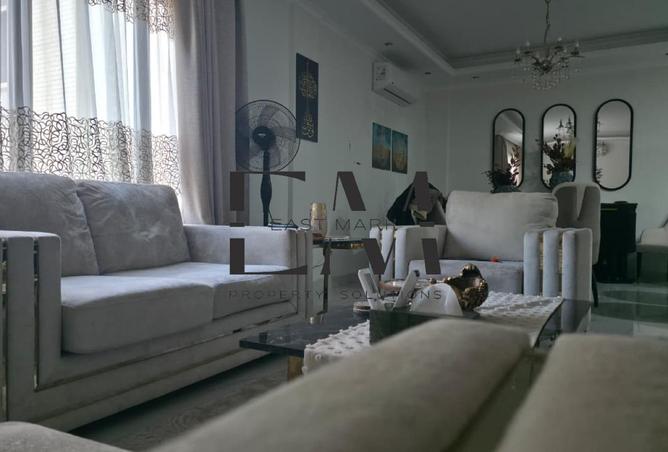 102911134 - Property Image 2