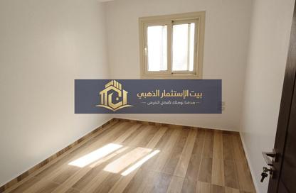 شقة - 2 غرف نوم - 2 حمامات للبيع في الحي الرابع - مدينة 6 أكتوبر - الجيزة