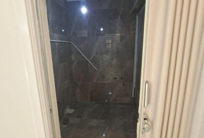 53223807 - Property Image 3