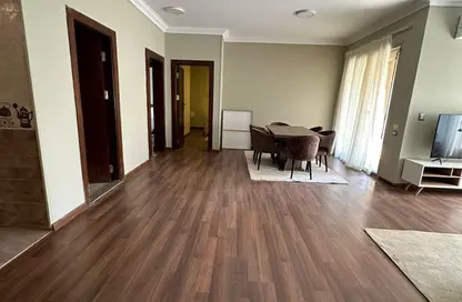 شقة - 2 غرف نوم - 2 حمامات للايجار في فيلدج جيت - المستثمرين الجنوبية - مدينة القاهرة الجديدة - القاهرة