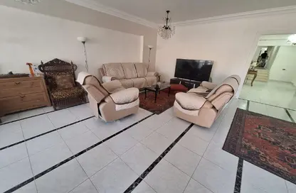 Apartment - 3 Bedrooms - 3 Bathrooms for rent in Al Zahraa St. - Dokki - Giza