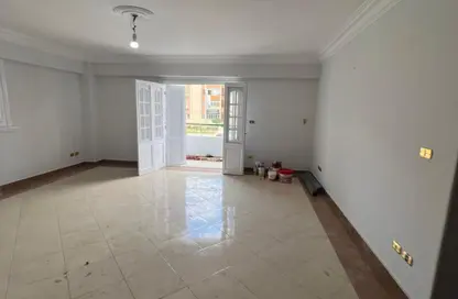 شقة - 4 غرف نوم - 2 حمامات للايجار في شارع 155 - الحي الرابع - التجمع الخامس - مدينة القاهرة الجديدة - القاهرة