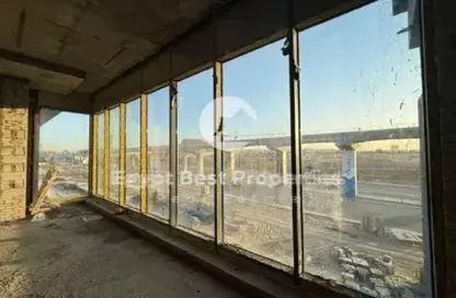 مساحات مكتبية - استوديو - 4 حمامات للبيع في جولدن جيت - شارع التسعين الجنوبي - التجمع الخامس - مدينة القاهرة الجديدة - القاهرة