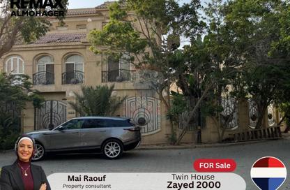 فيلا - 4 غرف نوم - 3 حمامات للبيع في زايد 2000 - الحي الرابع - الشيخ زايد - الجيزة