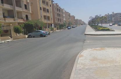 Apartment - 3 Bedrooms - 2 Bathrooms for sale in 4th Neighborhood - 5th Area - Shorouk City - Cairo