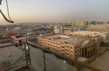 شقة - 3 غرف نوم - 2 حمامات للايجار في طريق المقطم القطاميه - الهضبة الوسطي - المقطم - القاهرة