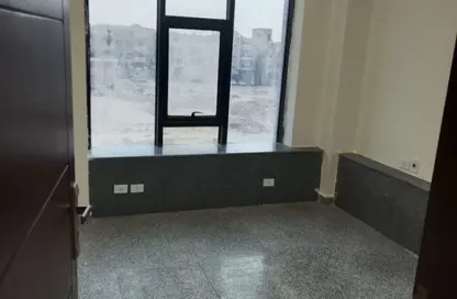 عيادة - 2 غرف نوم - 1 حمام للايجار في مركز القاهرة الطبي - شارع التسعين الشمالي - التجمع الخامس - مدينة القاهرة الجديدة - القاهرة