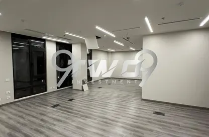 مساحات مكتبية - 5 غرف نوم - 2 حمامات للايجار في ديستريكت 5 - كمبوندات التجمع الخامس - التجمع الخامس - مدينة القاهرة الجديدة - القاهرة