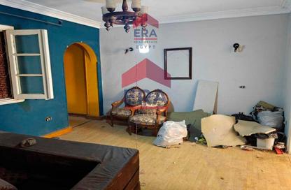 Apartment - 2 Bedrooms - 1 Bathroom for sale in Shagaret Al Dor St. - Zamalek - Cairo