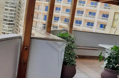 Apartment - 3 Bedrooms - 2 Bathrooms for rent in Al Moaskar Al Romani St. - Roushdy - Hay Sharq - Alexandria