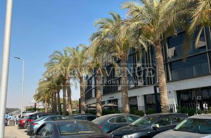 Office Space - Studio - 2 Bathrooms for sale in Lake View Residence - 5th Settlement Compounds - The 5th Settlement - New Cairo City - Cairo Office Space - Studio - 2 Bathrooms for sale in Lake View Residence - 5th Settlement Compounds - The 5th Settlement - New Cairo City - Cairo