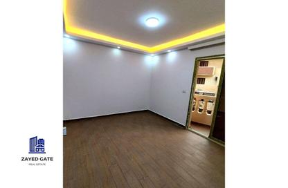 Apartment - 3 Bedrooms - 1 Bathroom for sale in 4th District - 6 October City - Giza Apartment - 3 Bedrooms - 1 Bathroom for sale in 4th District - 6 October City - Giza