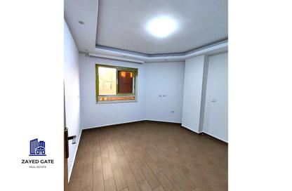 Apartment - 3 Bedrooms - 1 Bathroom for sale in 4th District - 6 October City - Giza