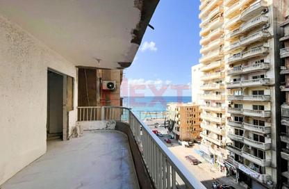 شقة - 3 - 2 للبيع في شارع إسكندر إبراهيم - ميامي - حي اول المنتزة - الاسكندرية شقة - 3 - 2 للبيع في شارع إسكندر إبراهيم - ميامي - حي اول المنتزة - الاسكندرية