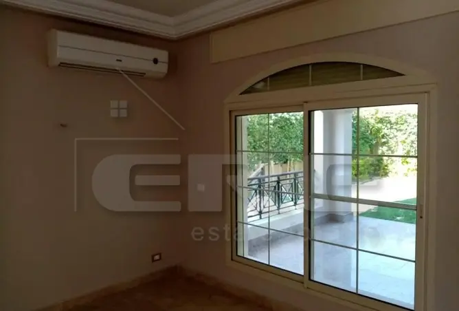 98828129 - Property Image 3