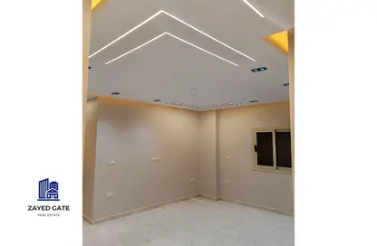 Apartment - 3 Bedrooms - 2 Bathrooms for sale in 11th District - Sheikh Zayed City - Giza