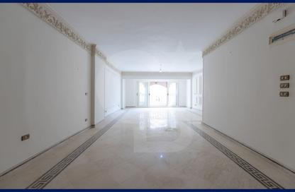 Apartment - 3 Bedrooms - 2 Bathrooms for sale in Kafr Abdo St. - Kafr Abdo - Roushdy - Hay Sharq - Alexandria Apartment - 3 Bedrooms - 2 Bathrooms for sale in Kafr Abdo St. - Kafr Abdo - Roushdy - Hay Sharq - Alexandria