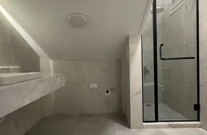 Apartment - 3 Bedrooms - 3 Bathrooms for sale in Lake View Residence - 5th Settlement Compounds - The 5th Settlement - New Cairo City - Cairo