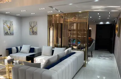 Apartment - 3 Bedrooms - 3 Bathrooms for sale in Hyde Park - New Cairo City - Cairo