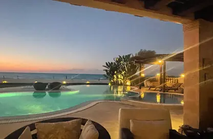 فيلا - 6 غرف نوم - 6 حمامات للبيع في مارينا 5 - مارينا - العلمين - الساحل الشمالي