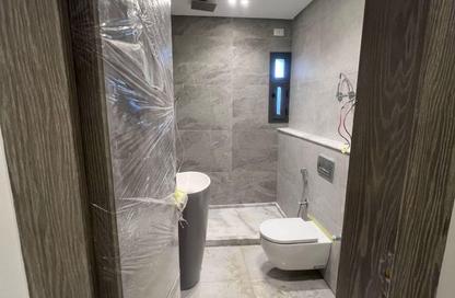 Apartment - 3 Bedrooms - 3 Bathrooms for sale in Eastown - 5th Settlement Compounds - The 5th Settlement - New Cairo City - Cairo