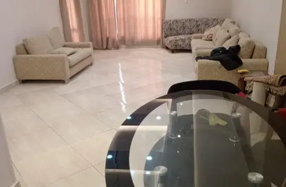 شقة - 3 غرف نوم - 2 حمامات للايجار في حى القرنفل - التجمع الخامس - مدينة القاهرة الجديدة - القاهرة