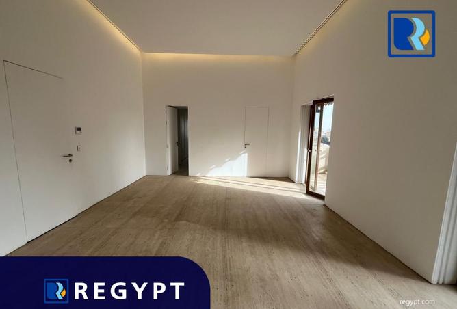 98002398 - Property Image 2