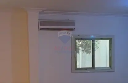 Office Space - 4 Bedrooms - 2 Bathrooms for rent in Gamal Salem St. - Dokki - Giza