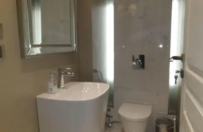 Apartment - 3 Bedrooms - 3 Bathrooms for rent in El Gezirah St. - Zamalek - Cairo