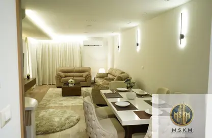 شقة - 3 غرف نوم - 3 حمامات للايجار في شارع يوسف السباعي - الرحاب المرحلة الأولى - الرحاب - مدينة القاهرة الجديدة - القاهرة