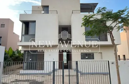 Villa - 4 Bedrooms - 4 Bathrooms for sale in Sodic East - 6th District - New Heliopolis - Cairo