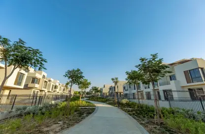 Townhouse - 4 Bedrooms - 4 Bathrooms for sale in Solana - New Zayed City - Sheikh Zayed City - Giza