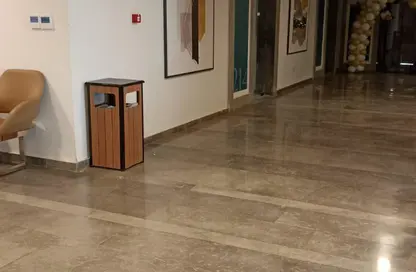 عيادة - غرفة نوم - 1 حمام للايجار في سنترادا بلازا - ميدان جهينة - مدينة 6 أكتوبر - الجيزة