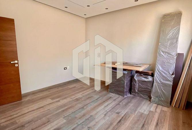 98009156 - Property Image 2