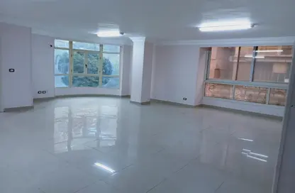 Apartment - 3 Bedrooms - 3 Bathrooms for rent in Al Mesaha St. - Dokki - Giza