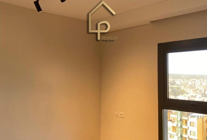 8593281 - Property Image 3