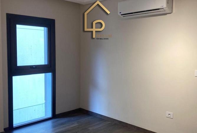 8593281 - Property Image 2