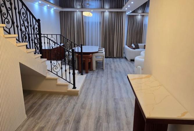 100644220 - Property Image 2