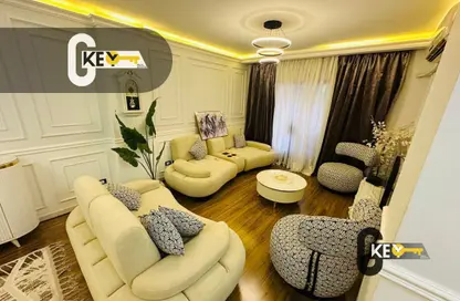 Apartment - 2 Bedrooms - 1 Bathroom for rent in Om Kalthoum St. - Rehab City Third Phase - Al Rehab - New Cairo City - Cairo