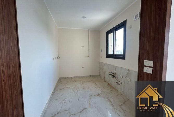 81319384 - Property Image 3