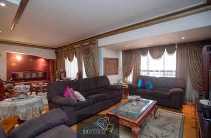 Apartment - 3 Bedrooms - 2 Bathrooms for rent in Istanbul - Salah Mostafa - El Soltan Hussein St. - Raml Station - Hay Wasat - Alexandria