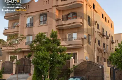 Apartment - 3 Bedrooms - 3 Bathrooms for sale in 7th District - Sheikh Zayed City - Giza
