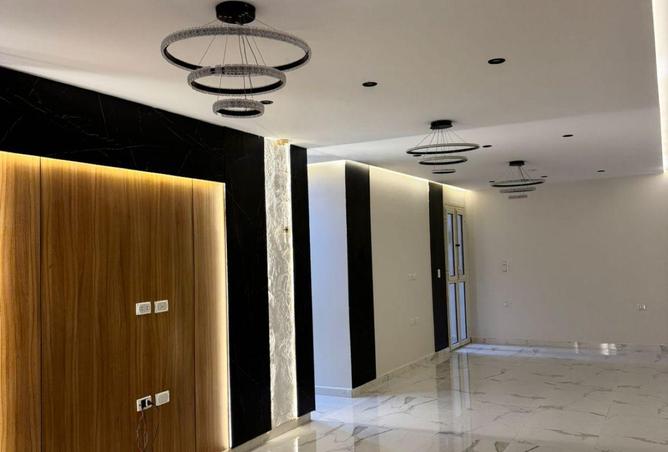 8570369 - Property Image 3