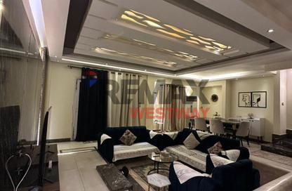 تاون هاوس - 4 غرف نوم - 3 حمامات للايجار في كارما ريزيدنس - الحي السادس عشر - الشيخ زايد - الجيزة تاون هاوس - 4 غرف نوم - 3 حمامات للايجار في كارما ريزيدنس - الحي السادس عشر - الشيخ زايد - الجيزة