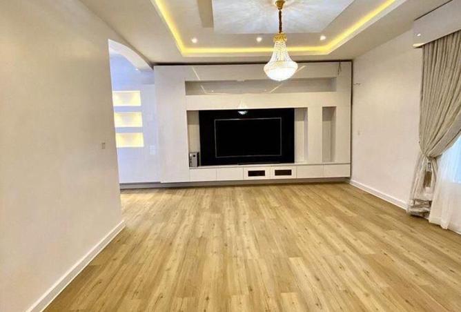 53990218 - Property Main Image